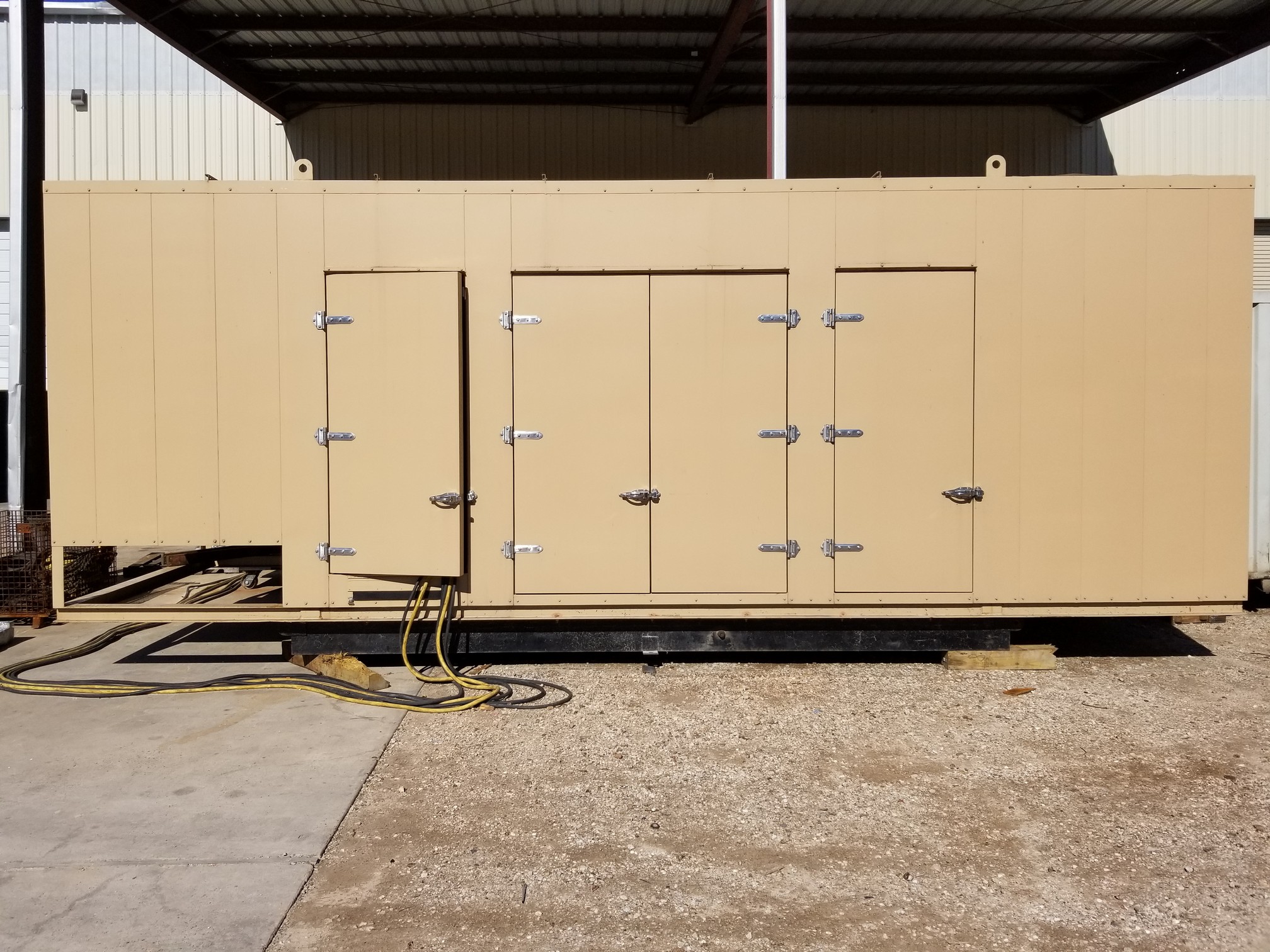 Used CAT XQ2000 Generator Set Image