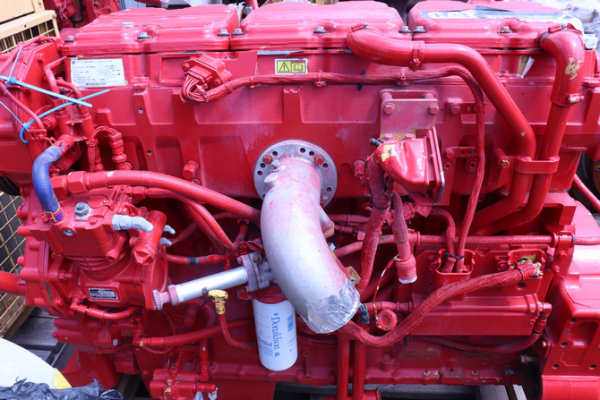 CAT C Engine  x