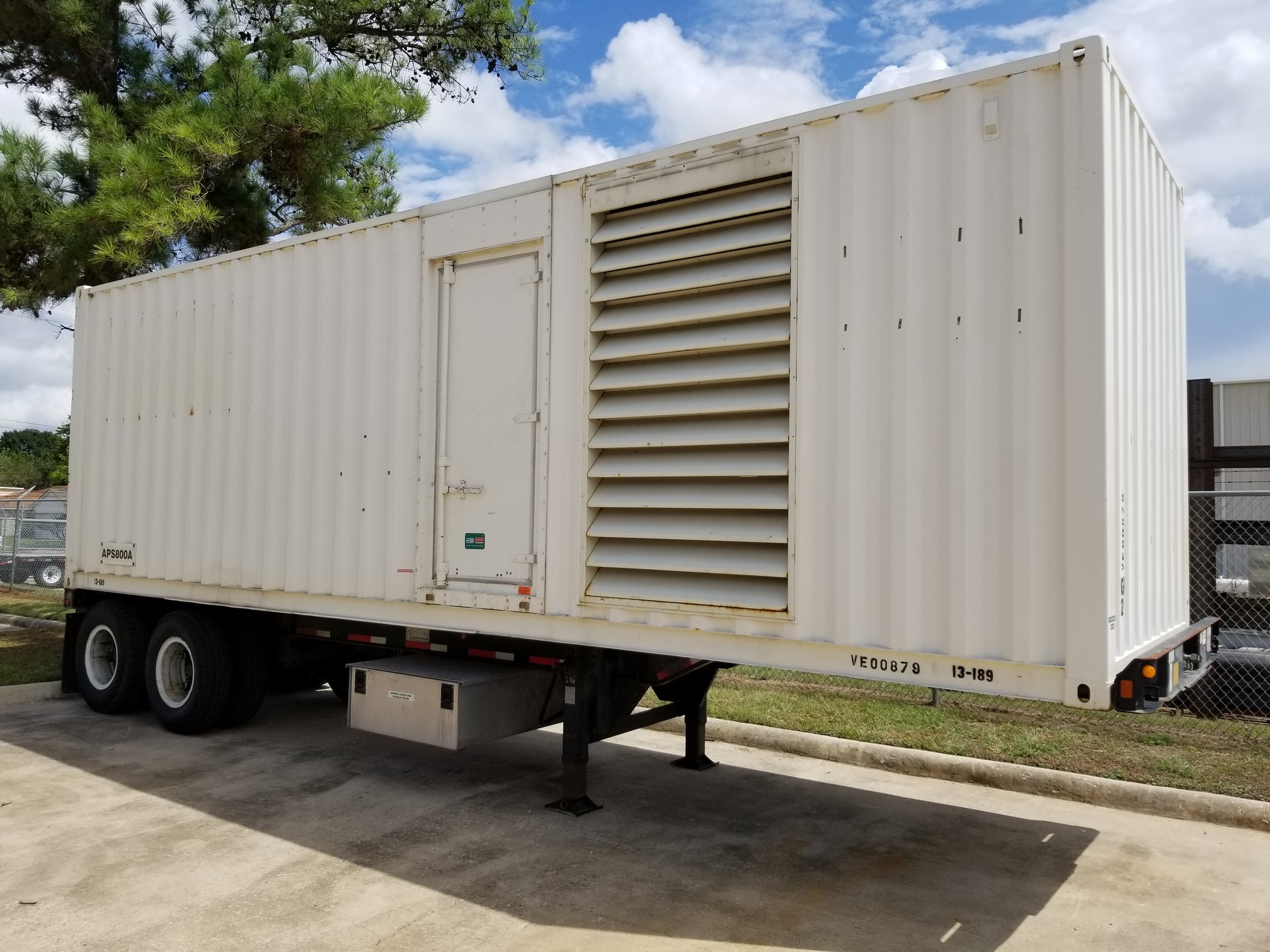 CAT APS800 Generator Set