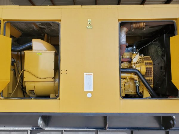 CAT  kW Generator Set  x