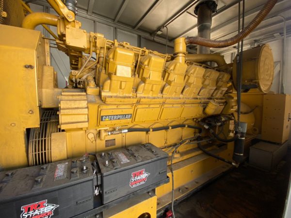 3512 1100kW Generator Set (10)