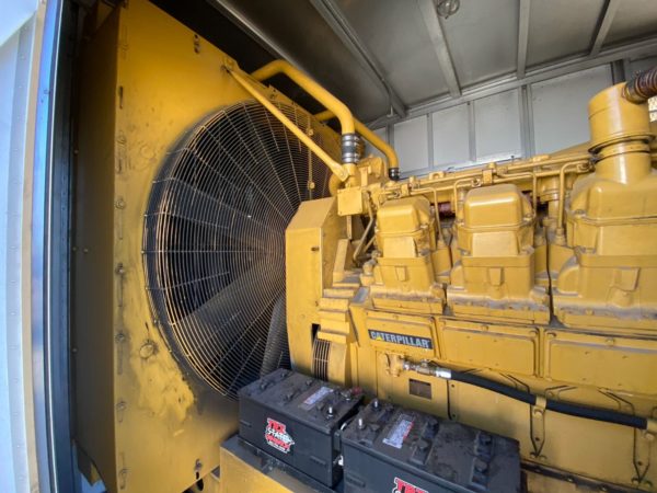 3512 1100kW Generator Set (9)