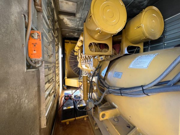 CAT  kW Generator  x