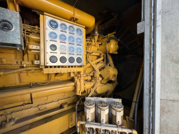 CAT  kW Generator  x