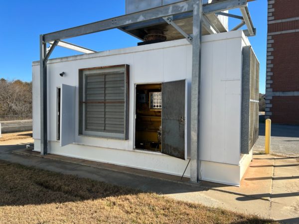CAT  kW Generator  x