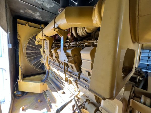CAT  kW Generator  x