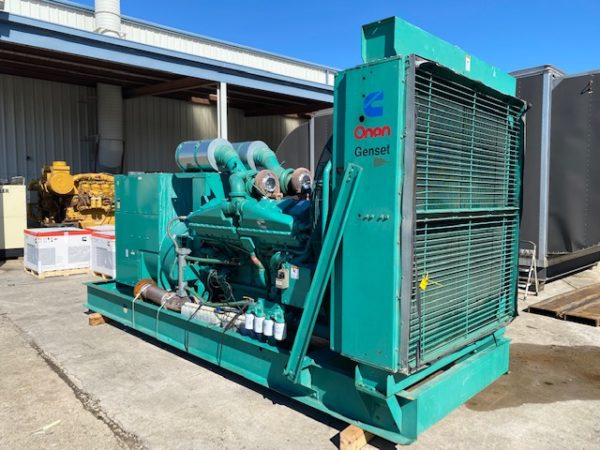 Cummins KTA kW Generator  x