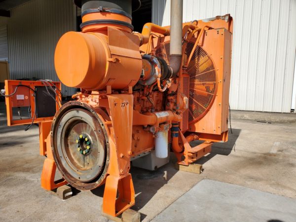 CAT C Engine  x