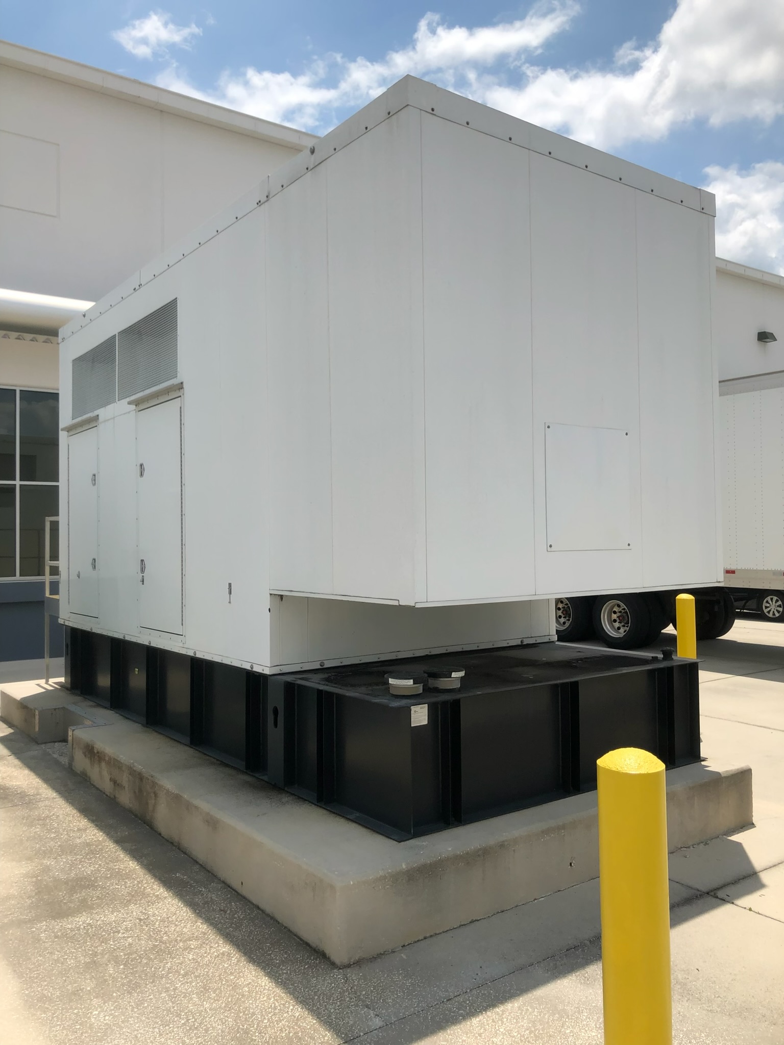 Cummins QST30 Tier 2 1000kW Generator (7) React Power Solutions
