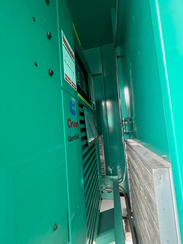 Cummins KTA38 1000kW Generator Set (12)