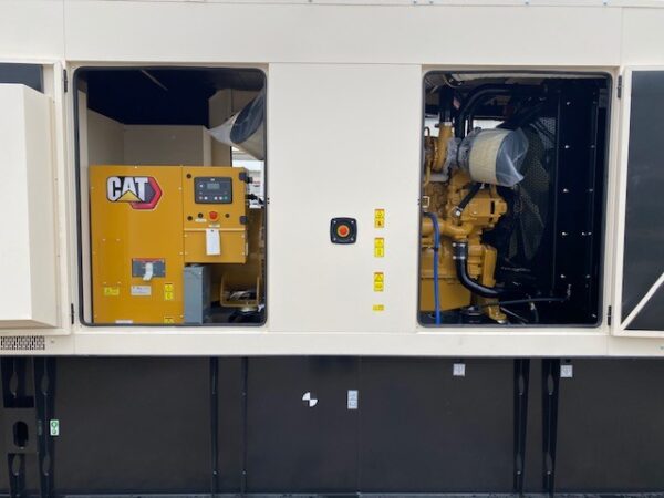 CAT C18 600kW Generator Set (2)