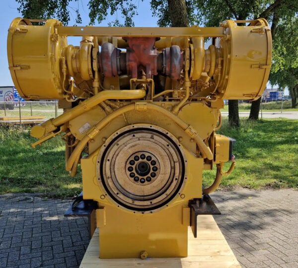 CAT 3508B Marine Propulsion Engine (2)